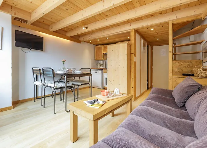 Grand Roc - Campanules 403 - Happy * Chamonix