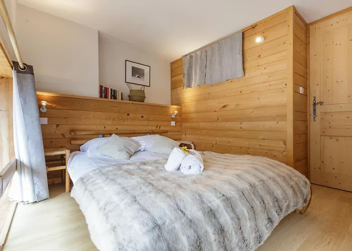 Grand Roc - Campanules 403 - Happy * Chamonix